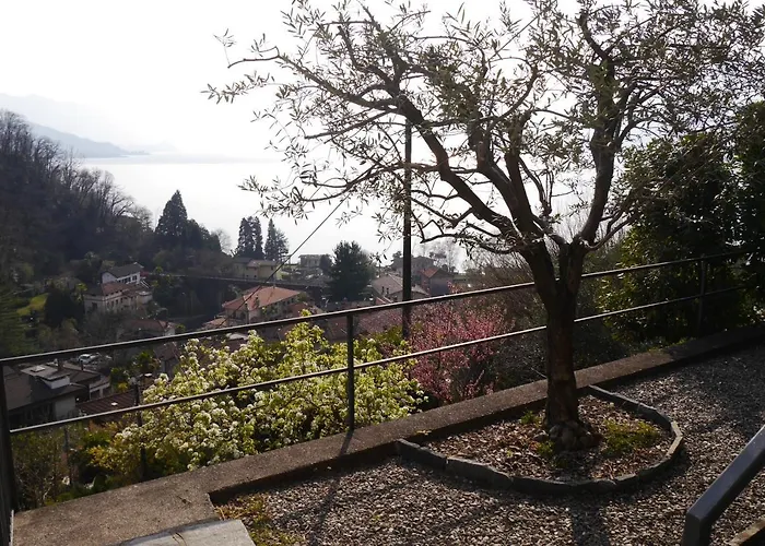 Apartamento Casa Colmegna Mit Traumhaften See- Und Bergblick