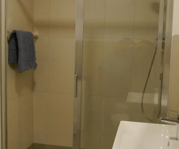 Apartamento Casa Colmegna Mit Traumhaften See- Und Bergblick Luino